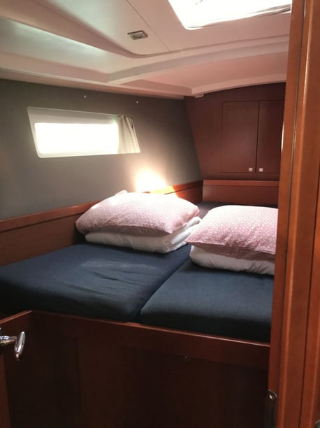 Palma de Mallorca Sailboat 4 cabin 10 berths 10 guests 13.85 m Listing Number: #6536 4