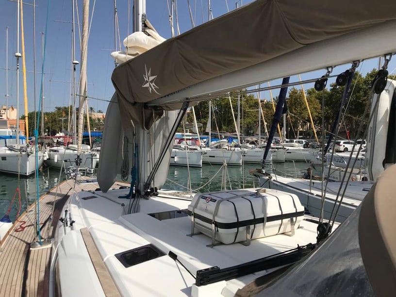 Palma de Mallorca Velero Cabina 5  12  literas 12  invitados 15.75 m Número de anuncio: #6540 5