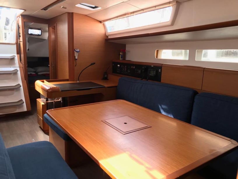 Palma de Mallorca Sailboat 5 cabin 12 berths 12 guests 15.75 m Listing Number: #6540 4