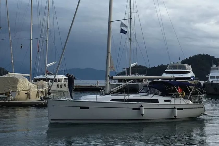 Göcek Yelkenli 3 kabin Konaklama 6 kişi Seyir 7 kişi 12.35 m İlan No: #6611