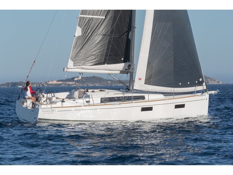 Split Sailboat 3 cabin 8 berths 8 guests 11.13 m Listing Number: #663