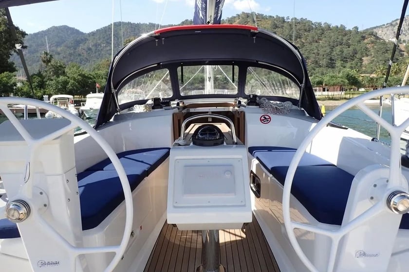 Gocek Sailboat 2 cabin 6 berths 6 guests 9.99 m Listing Number: #6648 4