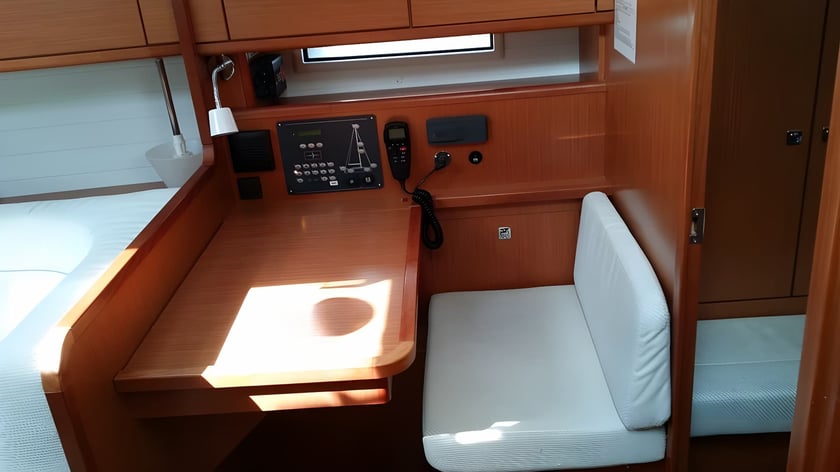 Gouvia Barca a vela cabina 3  cuccette 6  7  ospiti 12.35 m Numero dell'inserzione: #6672 5