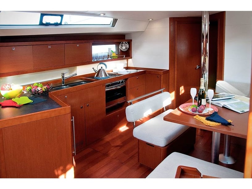 Bocca di Magra Sailboat 4 cabin 10 berths 10 guests 13.85 m Listing Number: #6755 3