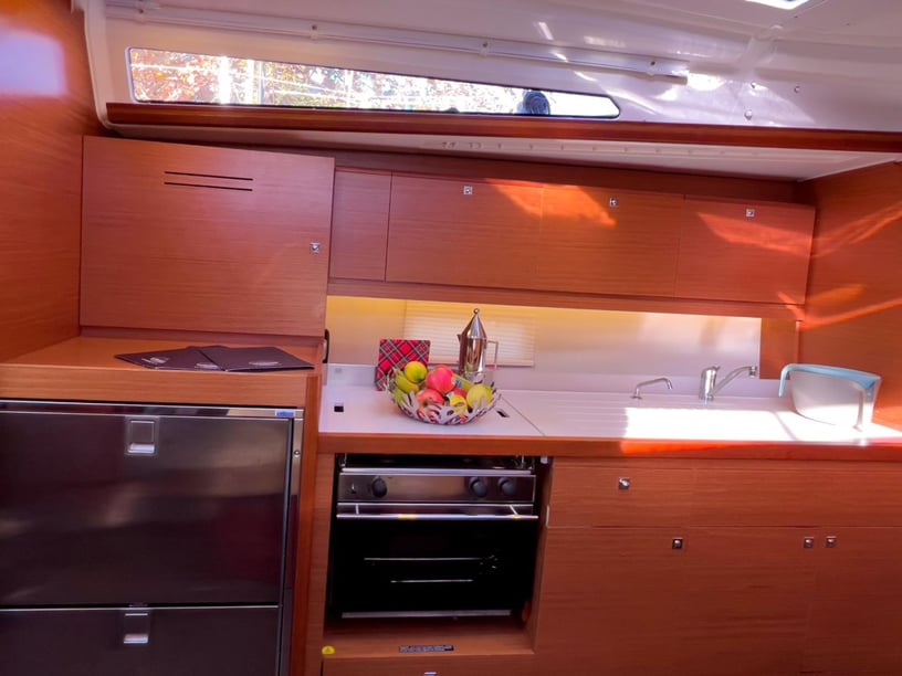 Bocca di Magra Sailboat 3 cabin 8 berths 8 guests 11.94 m Listing Number: #6758 3