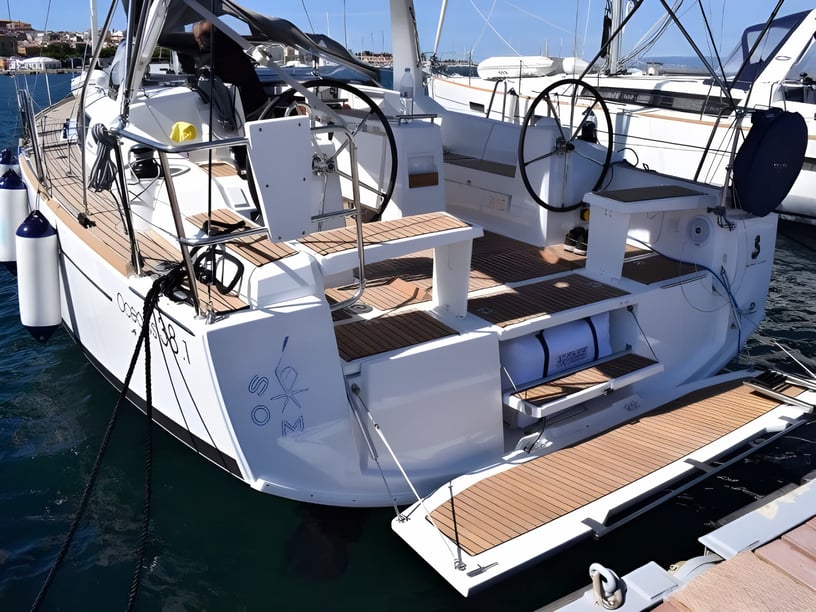 Carloforte Sailboat 3 cabin 8 berths 8 guests 11.55 m Listing Number: #6779