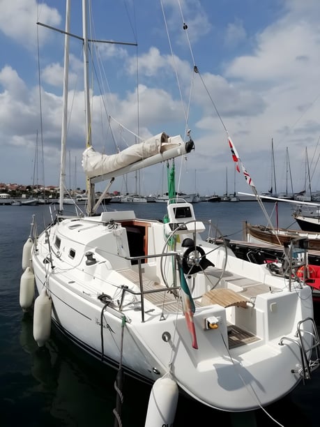 Carloforte Sailboat 2 cabin 6 berths 6 guests 12.17 m Listing Number: #6785 4