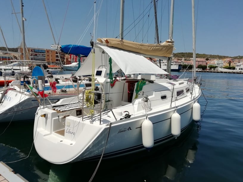 Carloforte Sailboat 2 cabin 4 berths 4 guests 9.45 m Listing Number: #6785