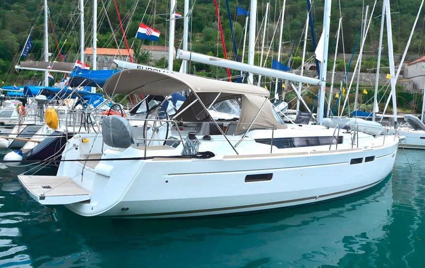 Dubrovnik Yelkenli 4 kabin Konaklama 10 kişi Seyir 10 kişi 14.43 m İlan No: #6802 3