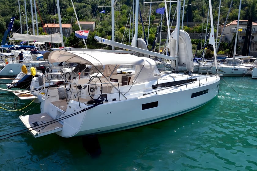 Dubrovnik Barca a vela cabina 4  cuccette 10  10  ospiti 13 m Numero dell'inserzione: #6816