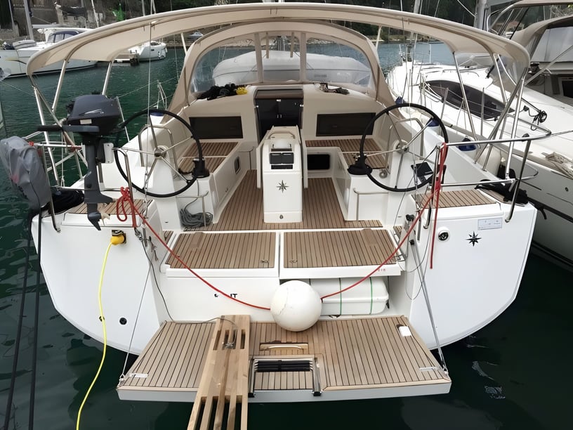 Dubrovnik Barca a vela cabina 4  cuccette 10  10  ospiti 13 m Numero dell'inserzione: #6816 5