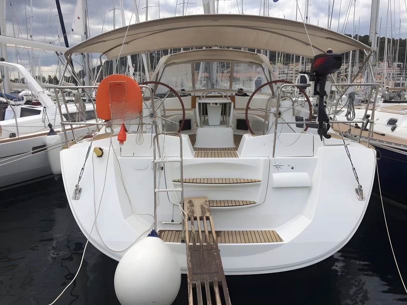 Dubrovnik Segelboot 6 Kabine 12 Liegeplätze 12 Gäste 16.06 m Nummer des Inserats: #6843