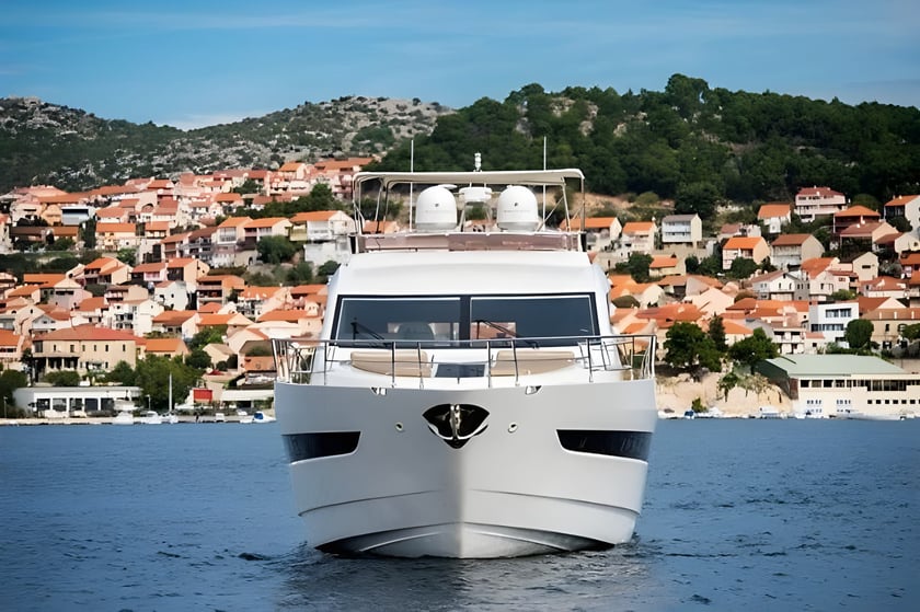 Sibenik Yacht à moteur Cabine 4  Couchettes 8  Invités 8  19.96 m Numéro de l'annonce: #6880 5