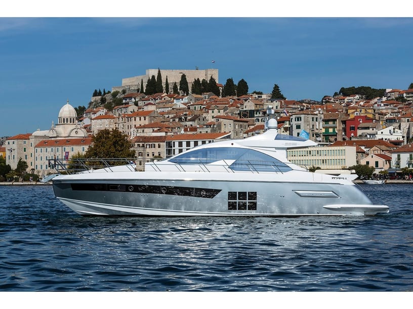 Sibenik Yacht à moteur Cabine 4  Couchettes 8  Invités 8  18.9 m Numéro de l'annonce: #6881