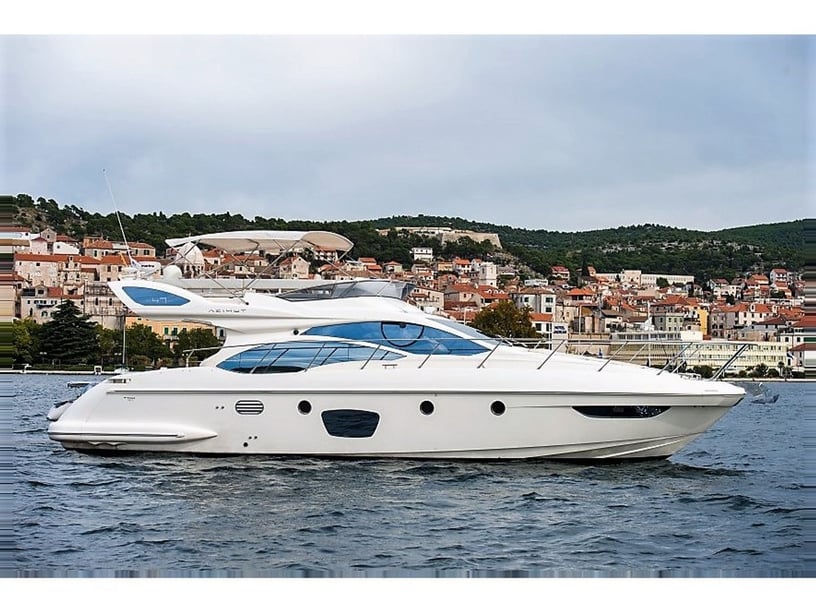 Sibenik Yacht à moteur Cabine 3  Couchettes 8  Invités 8  14.46 m Numéro de l'annonce: #6887