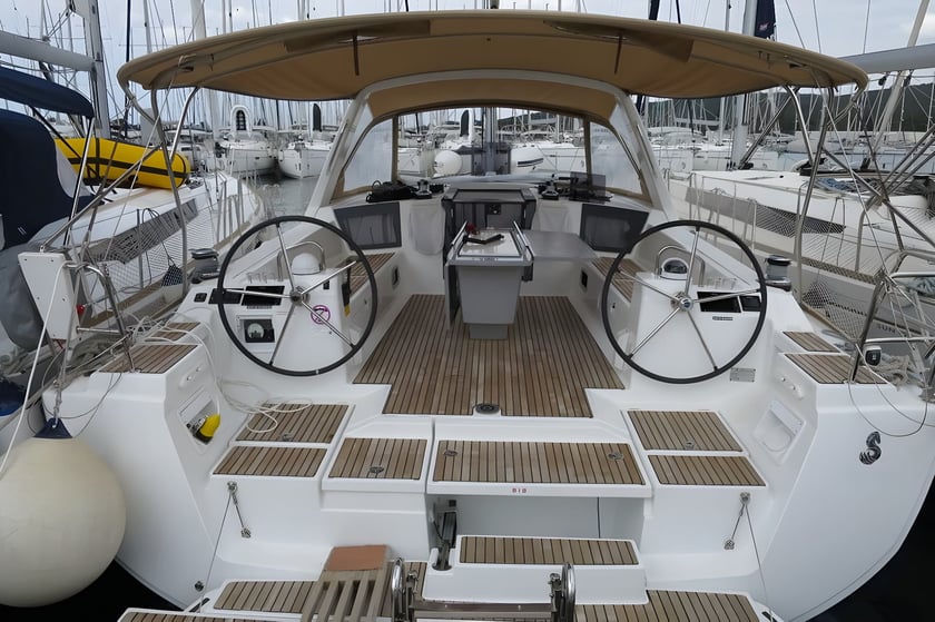 Sukošan Sailboat 4 cabin 10 berths 10 guests 13.85 m Listing Number: #6925 3