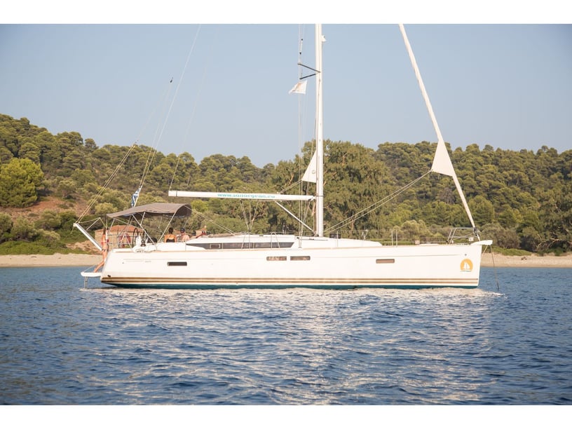 Volos Sailboat 4 cabin 10 berths 10 guests 13.65 m Listing Number: #6944