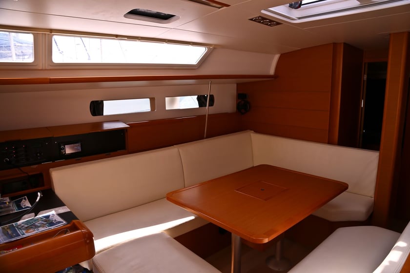 Volos Sailboat 4 cabin 10 berths 10 guests 13.65 m Listing Number: #6944 4