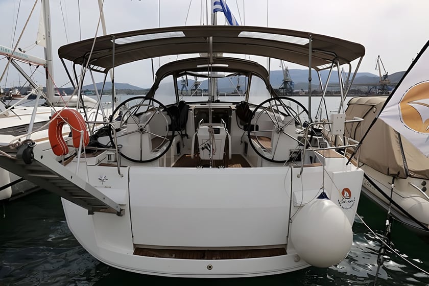 Volos Velero Cabina 4  10  literas 10  invitados 13.65 m Número de anuncio: #6946