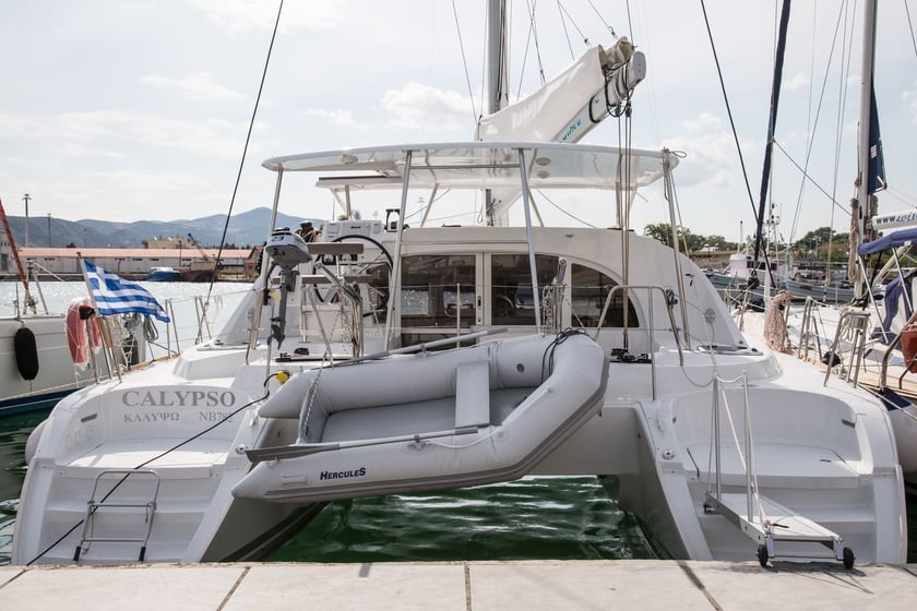 Volos Catamaran 4 cabin 9 berths 10 guests 11.55 m Listing Number: #6953 4