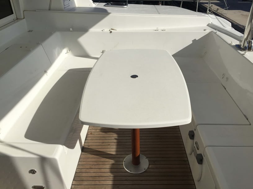 Sibenik Catamaran Cabine 6  Couchettes 12  Invités 12  11.97 m Numéro de l'annonce: #6988 4