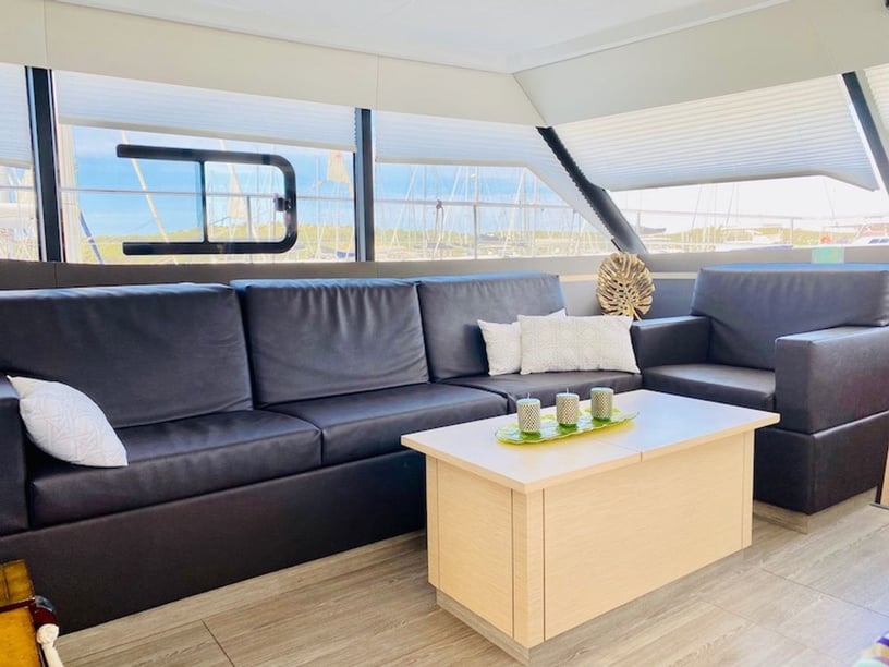 Šibenik Catamaran 4 cabin 8 berths 8 guests 13.4 m Listing Number: #7003 2