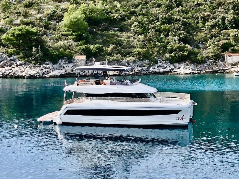 Šibenik Catamaran 4 cabin 8 berths 8 guests 13.4 m Listing Number: #7003