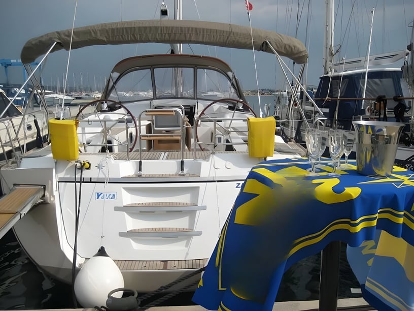 Sibenik Velero Cabina 4  10  literas 10  invitados 17.78 m Número de anuncio: #7005 3