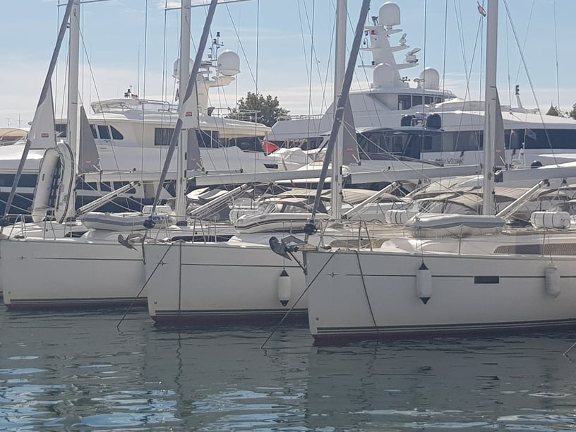 Zara Barca a vela cabina 4  cuccette 9  9  ospiti 14.27 m Numero dell'inserzione: #7014 4