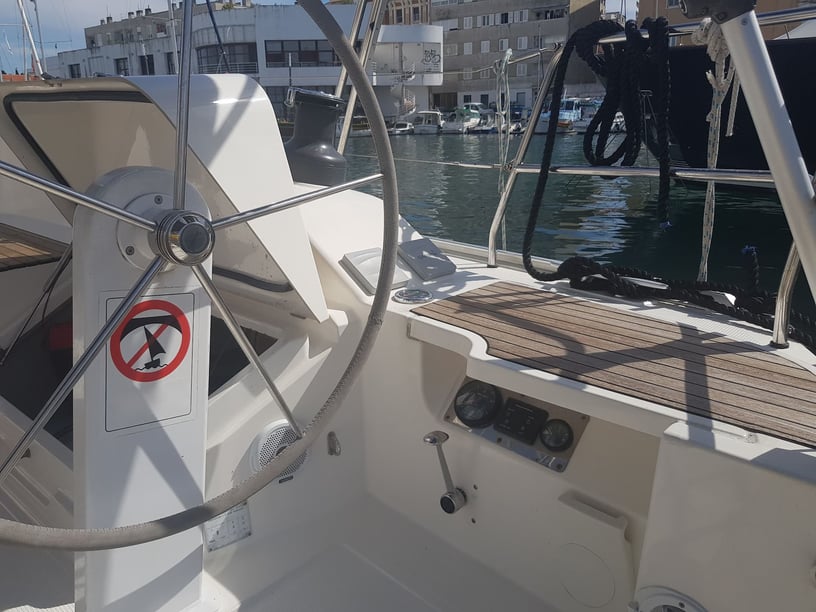 Zara Barca a vela cabina 5  cuccette 11  11  ospiti 14.99 m Numero dell'inserzione: #7017 4