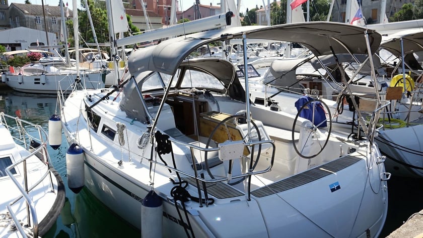 Zadar Sailboat 3 cabin 8 berths 8 guests 9.99 m Listing Number: #7018