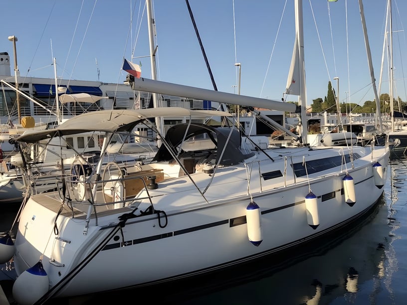 Zadar Sailboat 4 cabin 9 berths 9 guests 14.27 m Listing Number: #7021 4