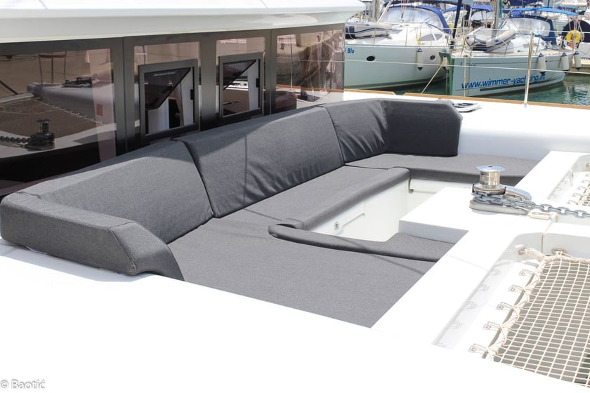 Seget Donji Catamaran Cabine 4  Couchettes 12  Invités 12  13.96 m Numéro de l'annonce: #7029 3