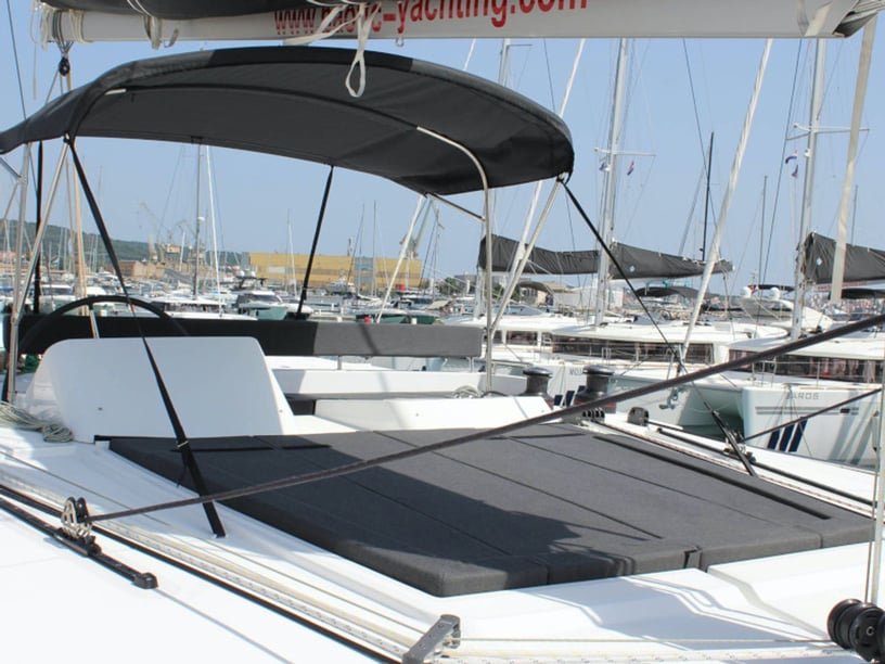 Seget Donji Catamaran Cabine 4  Couchettes 12  Invités 12  13.96 m Numéro de l'annonce: #7032 3