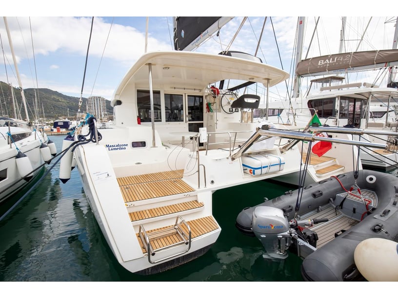 Salerno Catamaran 4 cabin 12 berths 12 guests 11.97 m Listing Number: #7316