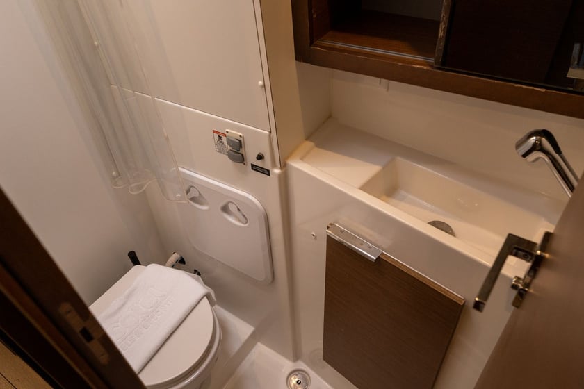 Salerno Catamarán Cabina 4  12  literas 12  invitados 11.97 m Número de anuncio: #7316 4