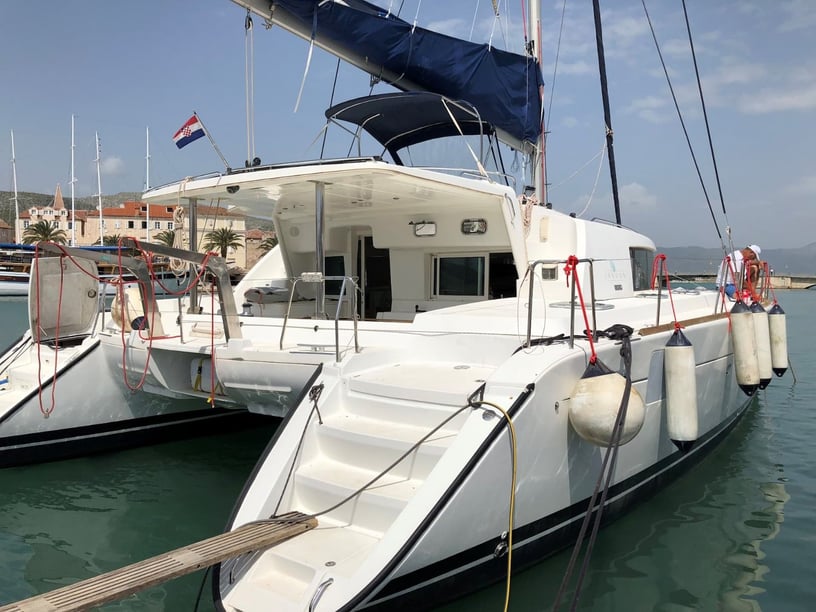 Trogir Catamaran 5 cabin 11 berths 11 guests 13.61 m Listing Number: #7348 4