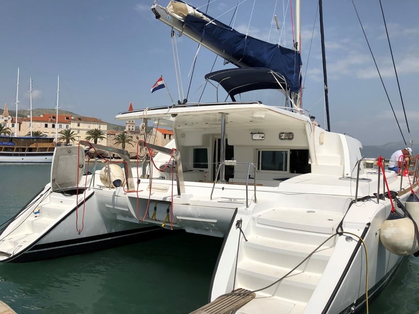 Trogir Catamaran 5 cabin 11 berths 11 guests 13.61 m Listing Number: #7348