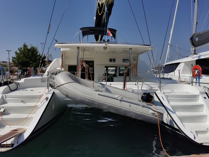 Trogir Catamaran 5 cabin 11 berths 11 guests 13.61 m Listing Number: #7348 5