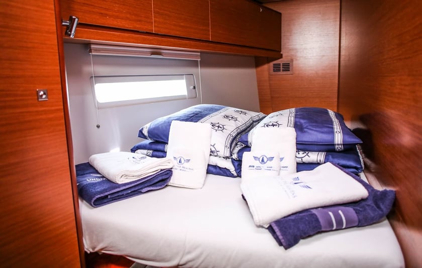 Primošten Sailboat 5 cabin 12 berths 12 guests 15.2 m Listing Number: #735 5