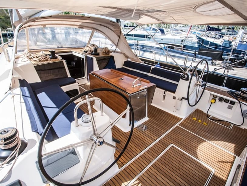 Primošten Sailboat 5 cabin 11 berths 11 guests 17.15 m Listing Number: #737 4