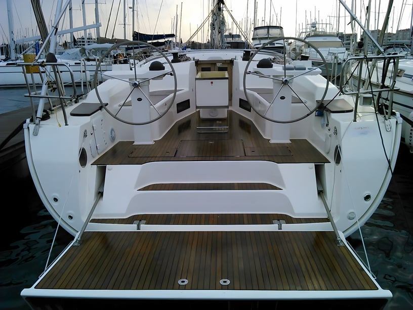 Trogir Sailboat 4 cabin 9 berths 9 guests 14.27 m Listing Number: #7371