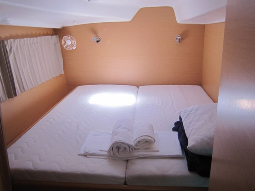 Lavrion Catamarán Cabina 6  10  literas 10  invitados 11.55 m Número de anuncio: #7377 5