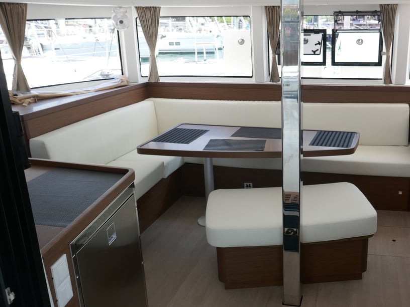 Lavrion Catamaran 4 cabin 12 berths 12 guests 12.8 m Listing Number: #7382 2