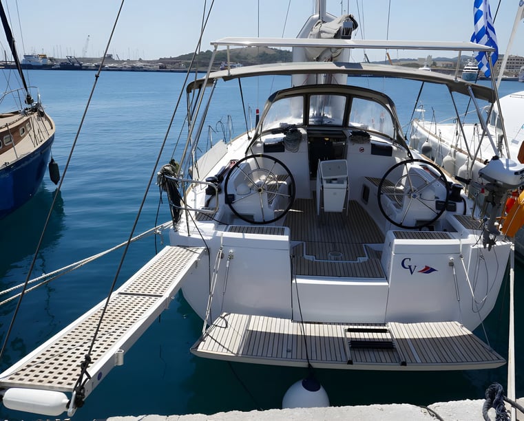 Lavrion Barca a vela cabina 4  cuccette 10  10  ospiti 13.76 m Numero dell'inserzione: #7384 3