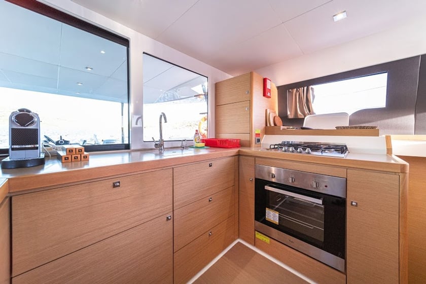 Dubrovnik Catamaran 6 cabin 11 berths 11 guests 14.7 m Listing Number: #748 3