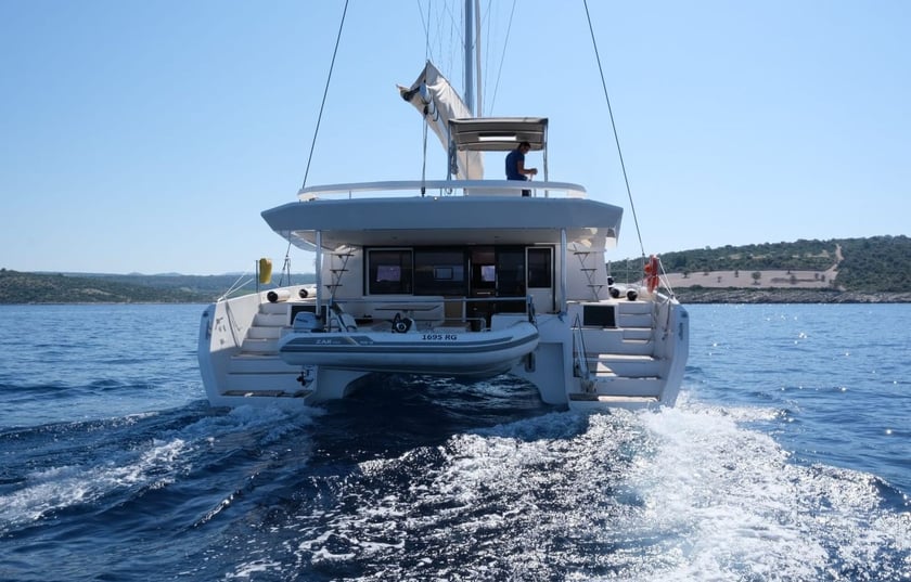 Primošten Catamaran 6 cabin 11 berths 11 guests 14.7 m Listing Number: #749 4