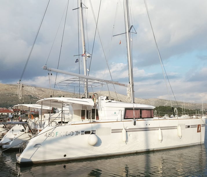 Trogir Katamaran 6 kabin Konaklama 12 kişi Seyir 12 kişi 13.96 m İlan No: #754