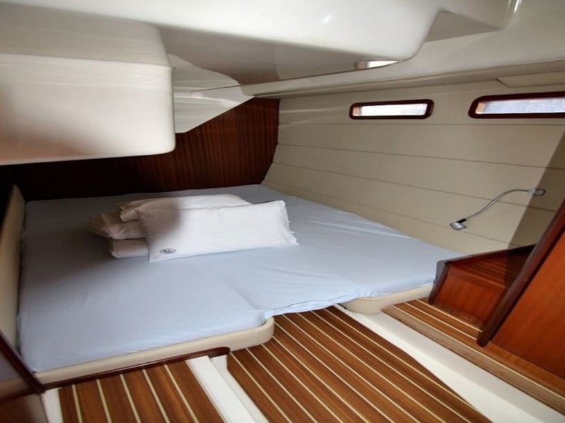 Zadar Motorboat 3 cabin 7 berths 7 guests 13.5 m Listing Number: #7725 4