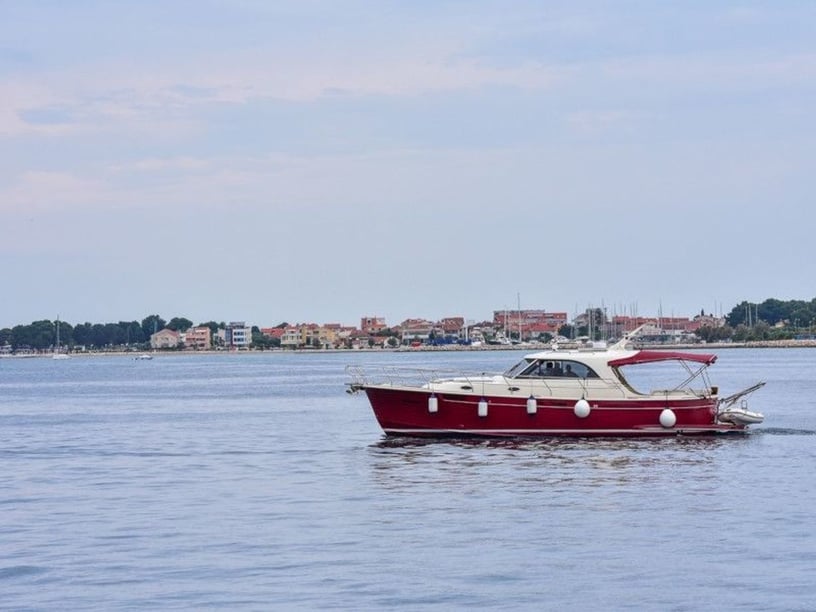 Zadar Motorboat 3 cabin 7 berths 7 guests 13.5 m Listing Number: #7725 3